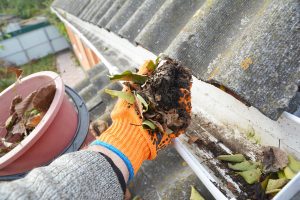how-to-clean-gutters